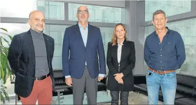  ?? ?? José Carlos Carbajo, Emilio Gayo, presidente de Telefónica España, Raquel Fernández y Alfredo Mesa.