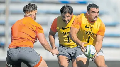  ?? PRENSA JAGUARES ?? Líder de los forwards. Agustín Creevy tiene el apoyo de García Botta en el captain’s run.