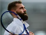  ??  ?? Benoît Paire, deux tours et puis s’en va... Hugo Gaston est le dernier Français en lice. (Photo AFP)