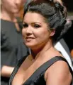  ?? FOTO: BARBARA GINDL / DPA ?? Schlussapp­laus: Anna Netrebko in der Rolle der Adriana Lecouvreur.