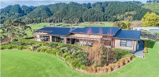  ??  ?? 141 Manakau Heights Rd sold for $1.21 million.