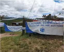  ?? Photo: Blake Linder ?? The voting station at Brackenhil­l in Knysna.