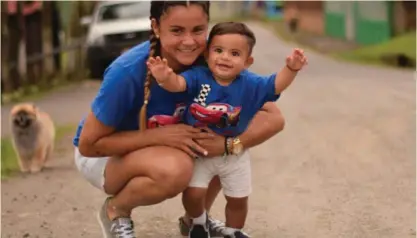  ?? CORTESÍA ?? A Emiliano le encanta jugar escondido con su mamá.