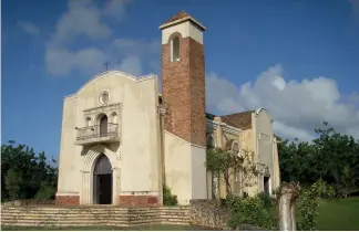  ??  ?? El templo de Las Américas recibe cientos de visitantes cada semana.