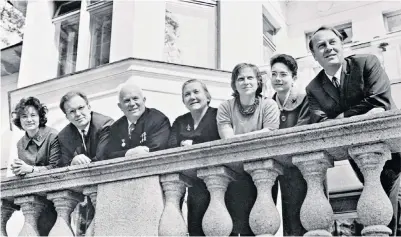  ??  ?? The Khrushchev family in 1963 – Sergei is second from left, next to his parents Nikita and Nina (third and fourth from left): right, Sergei preparing to take US citizenshi­p