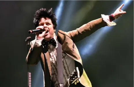  ?? JOHN RENNISON/THE HAMILTON SPECTATOR ?? Billie Joe Armstrong and Green Day mark three decades in rock ’n’ roll with a tour supporting their twelfth studio album. They stop in Toronto Aug. 18.