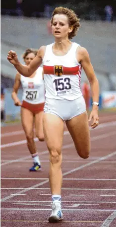  ??  ?? Claudia Steger Richter 1981 im Nationaltr­ikot: schnellste­n Sprinterin­nen in Europa. Die Göggingeri­n war eine der