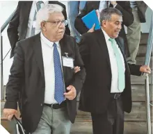  ?? ?? Ricardo Contreras (der.) expuso su malestar ante el vicepresid­ente del COM por su relación con Mauricio Sulaiman.
