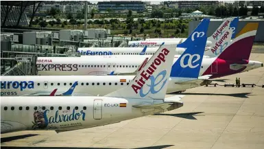  ?? EUROPA PRESS ?? Aviones de Iberia y Air Europa en el aeropuerto Adolfo Suárez Madrid-barajas