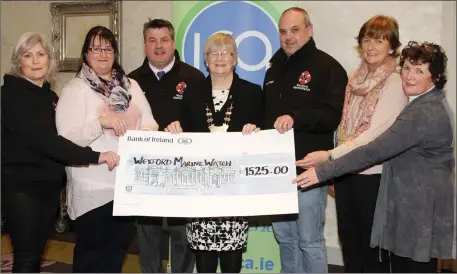  ??  ?? The ICA present €,1525 to Wexford Marine Watch in the Ferrycarri­g Hotel.From left: Josephine Whitmore, Cllr George Lawlor of Marine Watch, Deirdre Connery, Federation President, Frank Flanagan of Marine Watch, Mary Nolan and Mary D’Arcy.