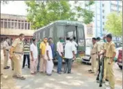  ?? PTI ?? Prisoners board a vehicle after being vaccinated for Covid-19, in Bardhaman on April 25.