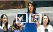 ?? FOTO: BEBETO MATTHEWS/AP ?? USA:S Fn-ambassadör, Nikki Haley, visade upp bilder på livlösa barn.