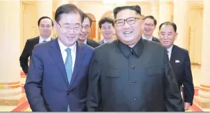 ?? KCNA via KNS/AFP ?? Chung Eui-yong, diretor do Escritório de Segurança Nacional de Seul, liderou a delegação que visitou Kim Jong-un