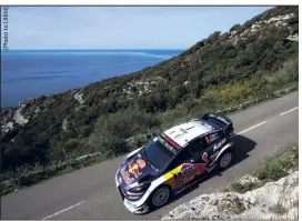  ??  ?? Sébastien Ogier a pris le maquis en Corse... et le large en tête du championna­t.