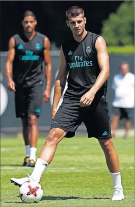  ??  ?? TRABAJO. Morata continúa entrenando en UCLA con el Madrid.