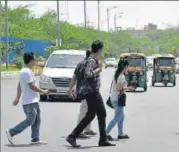  ?? HT FILE ?? For the first time, Delhi is set to get a walkabilit­y policy of its own to ensure pedestrian safety.