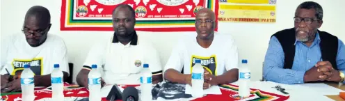  ??  ?? Leading the media conference are uMhlathuze IFP leaders Deputy Secretary Zakhele Mthembu, NEC member Xolani Ngwezi, Secretary Jabulani Nzuza and Deputy Chairperso­n Mkhonzeni Mthethwa Muzi Zincume