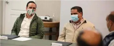  ??  ?? El Alcalde, anfitrión, destacó que hasta el momento se han hermanado con 28 ciudades.