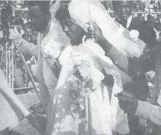  ??  ?? FLASHBACK . . . Zexie Manatsa and his wife Stella during their wedding at Rufaro Stadium in 1979