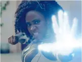  ?? ?? Captain Monica Rambeau (Teyonah Parris) berührt eine seltsame Anomalie, die gehörig Chaos auslöst