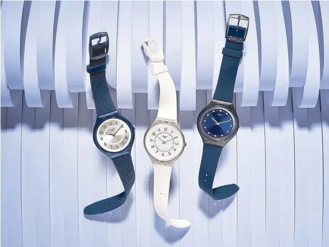  ??  ?? The new Swatch Skin collection features minimalist style and nearly weightless design: Skin Big Skinnight, Skinclass and Skinsparks)