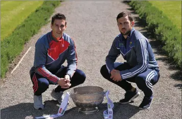  ??  ?? Louth footballer Padraig Rath, left, and Wicklow Senior football captain Stephen Kelly pictured with the Delaney Cup at the Leinster GAA Senior Hurling and Football Championsh­ips 2017 Launch in Pearse Museum, Dublin. Photo by Sam Barnes/Sportsfile.