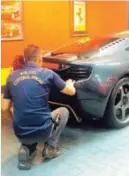  ?? CORTESÍA POLICÍA FISCAL ?? El empresario aseguró que tiene 15 carros.