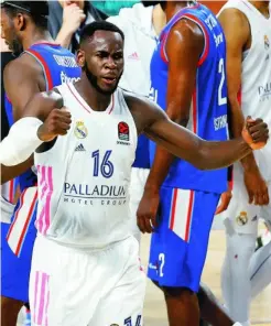  ?? EFE ?? Garuba celebra una de las victorias del Madrid ante el Anadolu