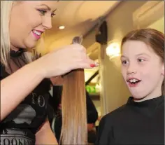  ??  ?? Rachel Durnin showing Doireann her cut hair and right, with her mother Jacqueline.