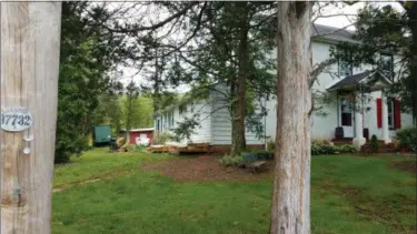  ?? DAN SOKIL - MEDIANEWS GROUP ?? A house on Springer Road in Towamencin is seen on Thursday, May 9 2019, the day after several neighbors raised concerns to the township supervisor­s about occupants of the structures located behind the house.