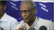  ??  ?? Mohamed Youssef Ahmed al-Mustafa, leader of the Sudanese Profession­als’ Associatio­n speaks during a press conference in Khartoum.