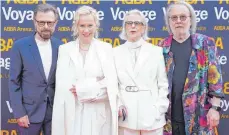  ?? FOTO: IAN WEST/DPA ?? Bei der Premiere der Abba-Show „Voyage“in London 2022: Björn Ulvaeus (v. li.), Agnetha Fältskog, Anni-Frid Lyngstad und Benny Andersson.
