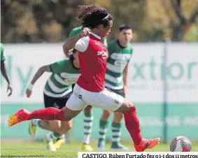  ?? ?? CASTIGO. Rúben Furtado fez o 1-1 dos 11 metros