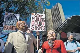  ?? Photo: City Press/Melissa Parkin/ Gallo Images ?? Blocked: In 2009 independen­t producers marched to the SABC. Now filmmakers are unhappy.