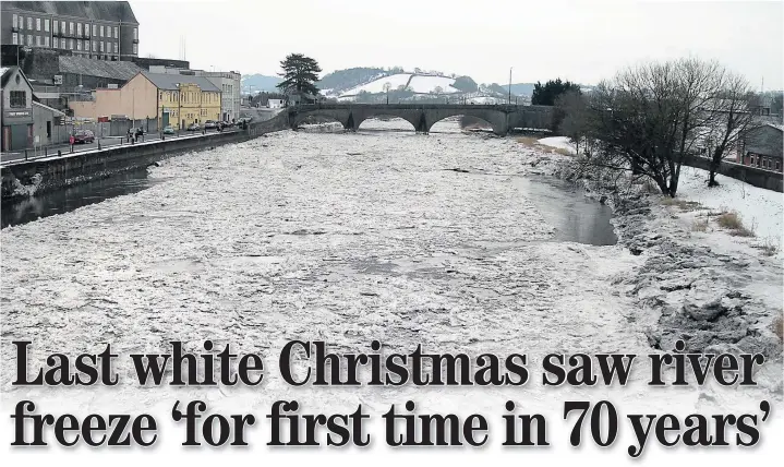  ?? Picture: Carmarthen Journal archives ?? A frozen River Towy in Carmarthen taken on Boxing Day 2010 by a Carmarthen Journal reader.