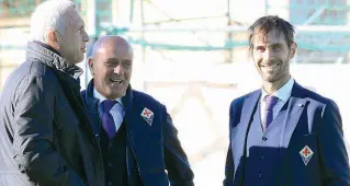  ??  ?? Antonio Cincotta (sulla destra) con il presidente Mencucci e (al centro) l’altro mister Fattori