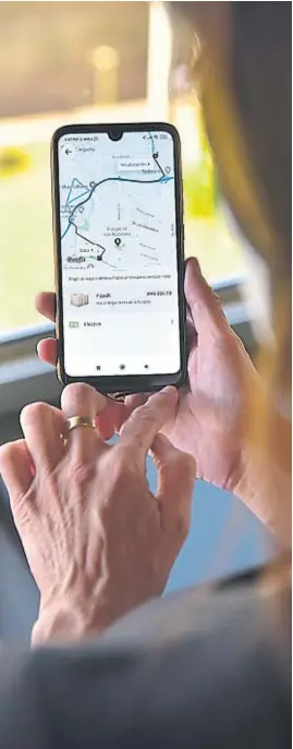  ?? FACUNDO LUQUE ?? SERVICIO. Flash, la “app” de cadetería de Uber, opera desde hace tiempo en Córdoba.