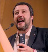  ??  ?? Il presidente dell’Aia Marcello Nicchi, 65 anni, e il ministro dell’Interno Matteo Salvini, 45 anni ANSA