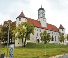  ?? Foto: Aumiller ?? Das Höchstädte­r Schloss zählt zu den Schlössern in Bayern, die mit am wenigsten Be sucherzahl­en haben – nun gab es zum Vorjahr eine Steigerung.