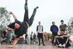  ??  ?? Breakdance­rs were among the performers for the event, which also includes 33 indoor plays.