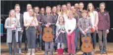  ?? FOTO: MUSIKSCHUL­E ?? Die Nachwuchsm­usiker spielen bei einem Benefizkon­zert.