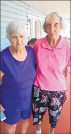  ?? SHEILA LOOSEMORE ?? NavaJo Sizemore, right, poses with her sister-in-law, Joyce Daniels, in this photo from 2017. Sizemore, now 95, recently moved to a long-term care facility, and her daughter feels guilty about the decision.