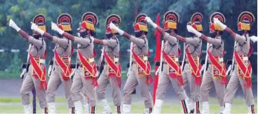  ?? Associated Press ?? ↑
IRPF personnel march during an Independen­ce Day parade in Hyderabad, Telangana, on Saturday.