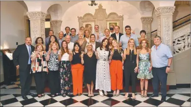  ?? FRENTE DE TODOS ?? UNIDOS. Los senadores del Frente de Todos, encolumnad­os detrás de la estrategia de CFK.