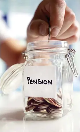  ?? ?? Las cotizacion­es sociales tienen como transfondo las pensiones. iStock