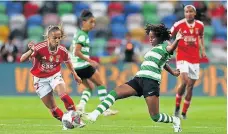  ?? ?? Benfica e Sporting dominam liga pouco equilibrad­a