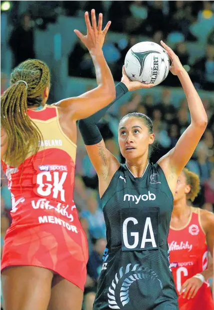  ?? Photo / Getty Images ?? Star shooter Maria Folau will be chasing a better return against South Africa tonight.