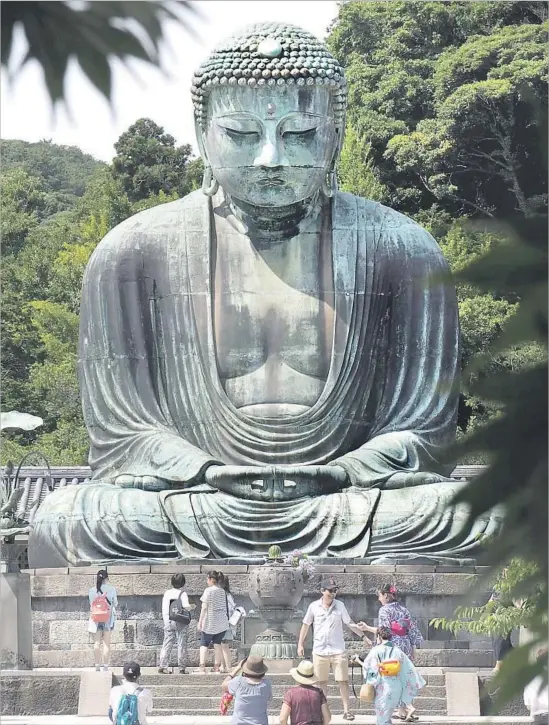  ?? The Great Buddha of Kamakura photograph­ed by Satoshi Takahashi LightRocke­t via Getty Images ??