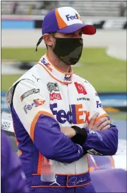  ?? RICHARD W. RODRIGUEZ — THE ASSOCIATED PRESS ?? Denny Hamlin needs a strong finish in today’s playoff race at Martinsvil­le to qualify for NASCAR’s championsh­ip race.