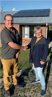  ??  ?? Guy Jacobson pictured with happy customer Liz Manson; Liz and husband Phil run a B&B from home and have the perfect roof for solar.